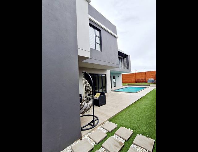 5 BEDROOM HOUSE FOR SALE IN GLEN MARAIS
